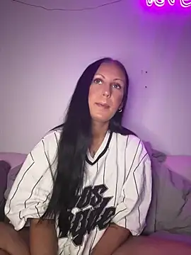 Snapshot of SweNatasha chatting on 12/17/24, 07:15 SweNatasha online show from 12/17/24, 07:15