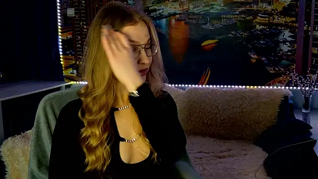 Snapshot of pusyavykusya chatting on 03/03/26, 10:43 pusyavykusya online show from 03/03/26, 10:43