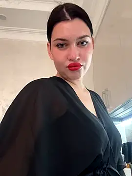 KikiWatson online show from 11/28/25, 09:01