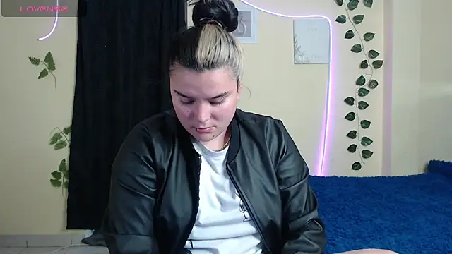 Snapshot of Nika_1_ chatting on 01/10/26, 09:30 Nika 1 online show from 01/10/26, 09:30