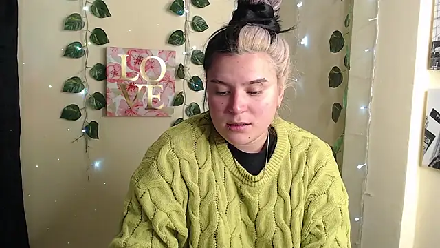 Snapshot of Nika_1_ chatting on 02/06/26, 01:32 Nika 1 online show from 02/06/26, 01:32