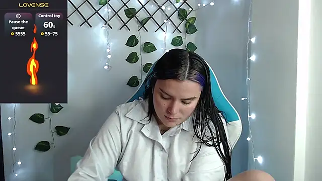 Snapshot of Nika_1_ chatting on 02/15/26, 10:39 Nika 1 online show from 02/15/26, 10:39