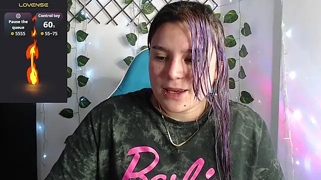 Snapshot of Nika_1_ chatting on 02/27/26, 12:43 Nika 1 online show from 02/27/26, 12:43