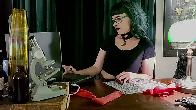 Snapshot of vesperjadex chatting on 02/06/25, 01:05 vesperjadex online show from 02/06/25, 01:05