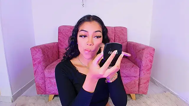 Snapshot of Sara_Jhonson chatting on 09/11/25, 11:05 Sara Jhonson online show from 09/11/25, 11:05