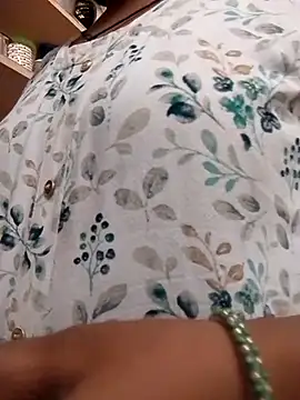 Snapshot of sneha_telugu_girl chatting on 01/24/25, 08:44 sneha telugu girl online show from 01/24/25, 08:44