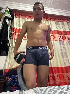 Snapshot of stiven-p23 chatting on 05/12/26, 03:03 stiven-p23 online show from 05/12/26, 03:03