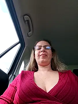 Snapshot of uber_babe chatting on 05/01/26, 09:47 uber babe online show from 05/01/26, 09:47