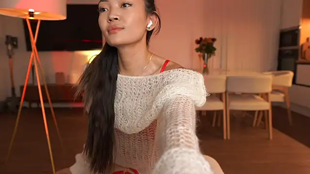 Peopleneedlove144 online show from 10/30/25, 02:18