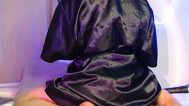 Snapshot of AlessiaVal_ chatting on 03/21/26, 02:16 AlessiaVal online show from 03/21/26, 02:16