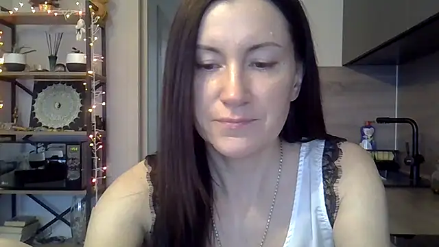 Snapshot of jainesummer chatting on 12/24/24, 10:55 jainesummer online show from 12/24/24, 10:55
