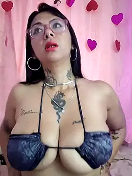 Snapshot of Saloome- chatting on 02/26/25, 01:52 Saloome- online show from 02/26/25, 01:52