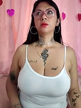 Snapshot of Saloome- chatting on 02/27/25, 02:00 Saloome- online show from 02/27/25, 02:00