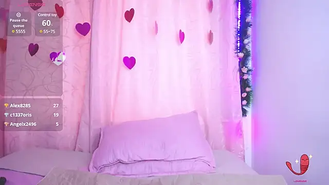 Snapshot of Saloome- chatting on 03/01/25, 05:49 Saloome- online show from 03/01/25, 05:49