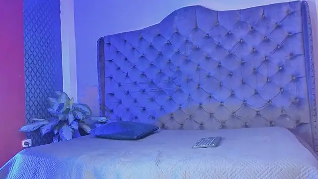 yulianademond66 online show from 02/19/25, 08:31