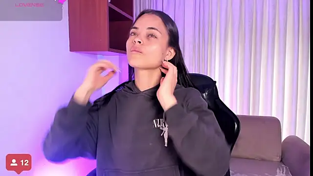 HannaRhodes online show from 11/06/25, 02:18