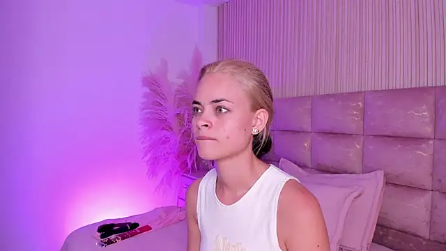HannaRhodes online show from 05/09/26, 03:28