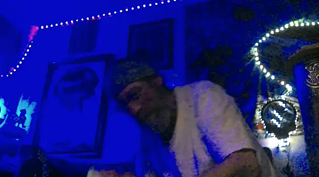 Snapshot of Undercover_Pornstar chatting on 12/07/24, 10:34 Undercover Pornstar online show from 12/07/24, 10:34