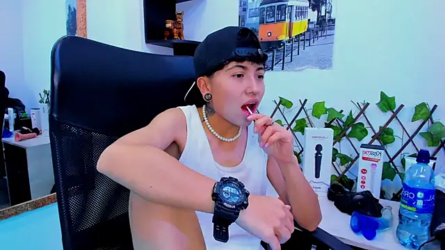 Im Mathias online show from 11/23/25, 04:07