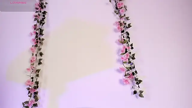 Luna-Chann online show from 06/24/26, 08:52
