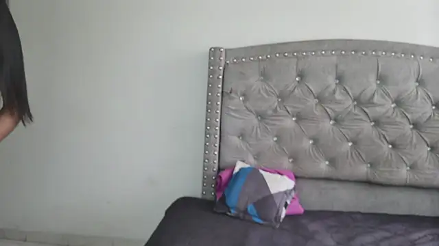 Nesuko kamado  online show from 10/30/25, 04:52