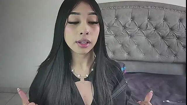 Nesuko kamado  online show from 11/10/25, 02:16