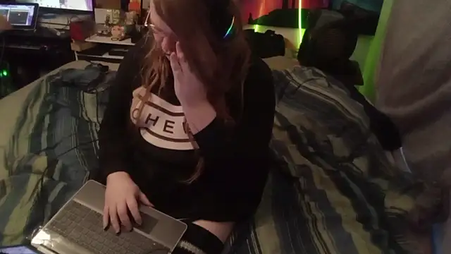 Snapshot of AshThaSissy chatting on 10/29/25, 02:30 AshThaSissy online show from 10/29/25, 02:30