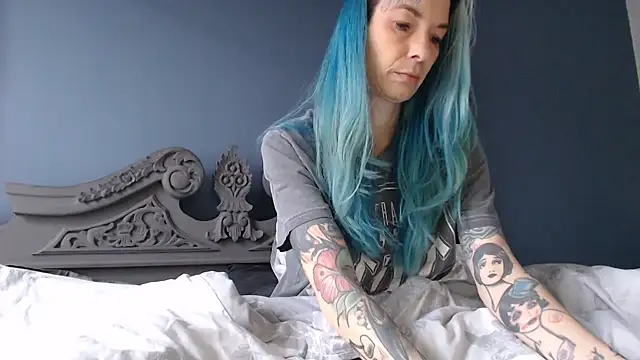 Snapshot of RavenryderUK chatting on 01/28/25, 10:45 RavenryderUK online show from 01/28/25, 10:45