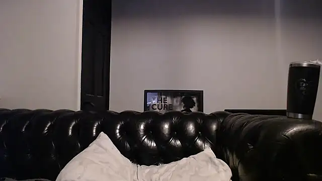Snapshot of RavenryderUK chatting on 01/30/25, 10:19 RavenryderUK online show from 01/30/25, 10:19