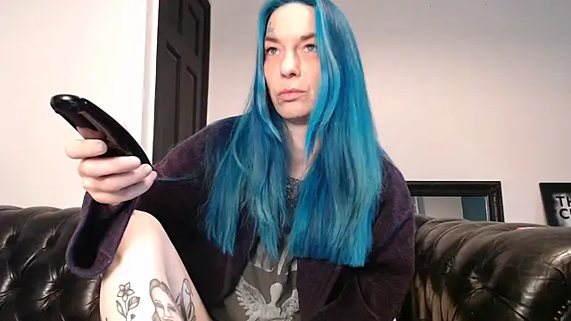 Snapshot of RavenryderUK chatting on 02/19/25, 10:53 RavenryderUK online show from 02/19/25, 10:53