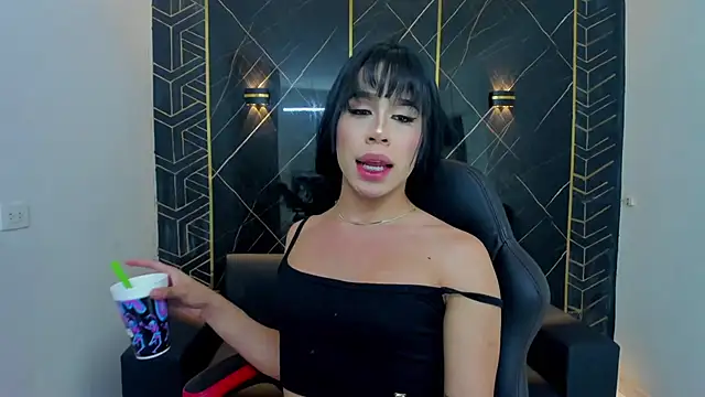 Isabella stanford2 online show from 02/25/25, 12:58