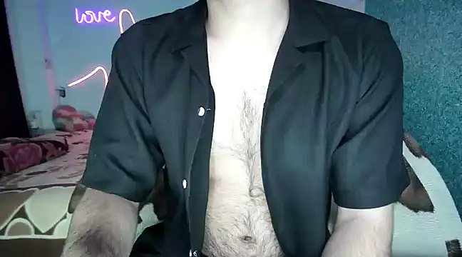 Snapshot of hunter_boy chatting on 02/11/25, 05:29 hunter boy online show from 02/11/25, 05:29