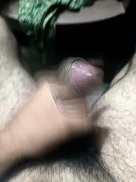 Snapshot of hunter_boy chatting on 09/19/25, 05:35 hunter boy online show from 09/19/25, 05:35