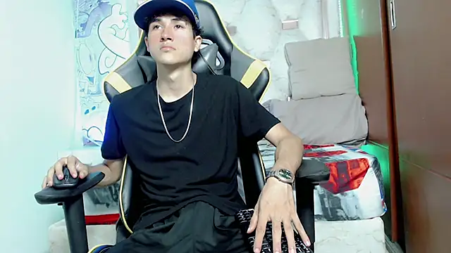 johnny cagee online show from 10/08/25, 06:33