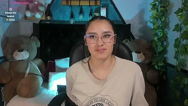  Sophie  miller online show from 03/19/25, 07:27