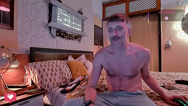 Snapshot of unclestefansdick chatting on 01/09/26, 10:00 unclestefansdick online show from 01/09/26, 10:00