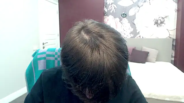 EmiliaYours online show from 02/11/25, 01:09