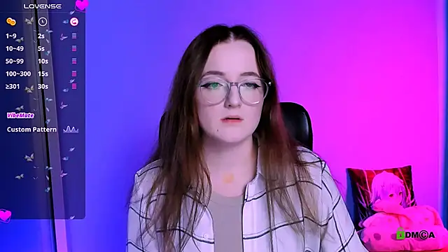 luna berryy online show from 11/25/25, 08:20