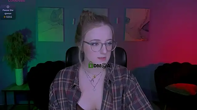 Snapshot of luna_berryy chatting on 04/04/26, 07:55 luna berryy online show from 04/04/26, 07:55