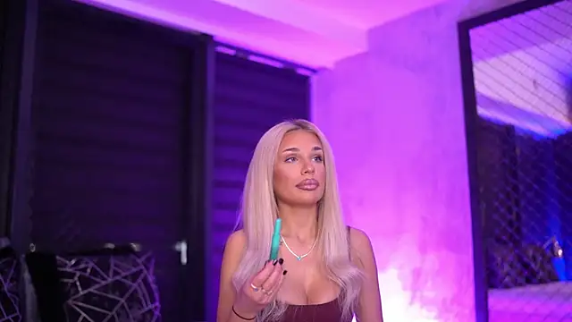 Candy Ivy online show from 10/03/25, 04:26