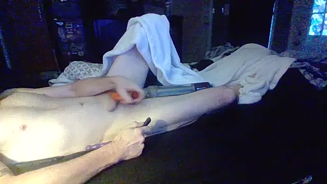 Snapshot of ThatPlatinumD chatting on 02/19/26, 11:45 ThatPlatinumD online show from 02/19/26, 11:45