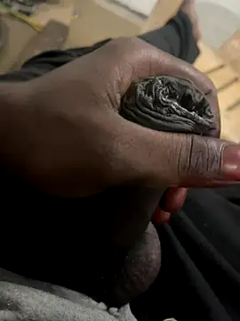 Snapshot of tamil000000 chatting on 11/05/25, 04:18 tamil000000 online show from 11/05/25, 04:18