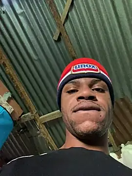 Snapshot of ElNegroRony chatting on 12/07/24, 02:35 ElNegroRony online show from 12/07/24, 02:35