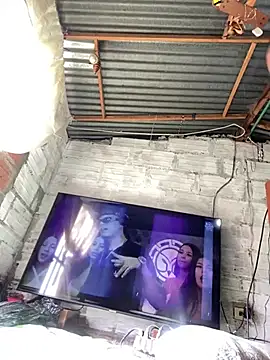 Snapshot of ElNegroRony chatting on 12/21/24, 08:43 ElNegroRony online show from 12/21/24, 08:43