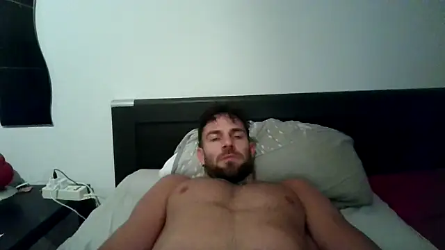 Snapshot of alpha-hunk chatting on 09/16/25, 08:43 alpha-hunk online show from 09/16/25, 08:43