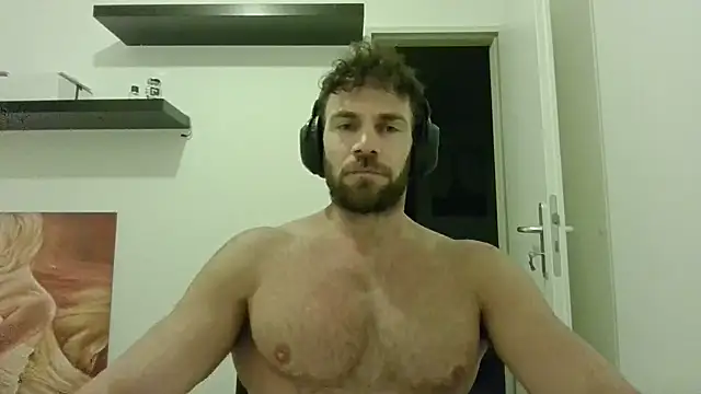 Snapshot of alpha-hunk chatting on 09/27/25, 08:47 alpha-hunk online show from 09/27/25, 08:47