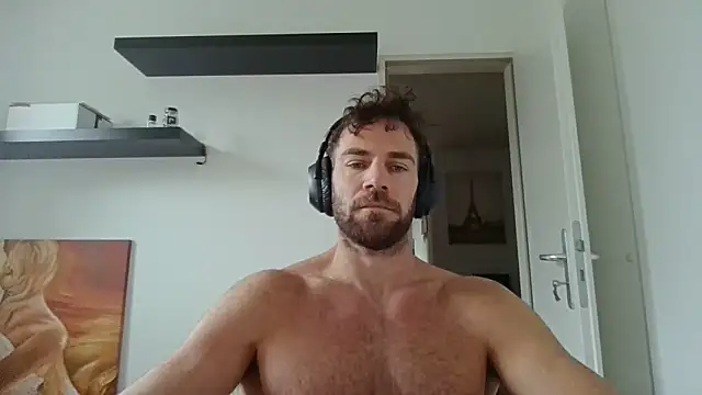 Snapshot of alpha-hunk chatting on 09/28/25, 09:25 alpha-hunk online show from 09/28/25, 09:25