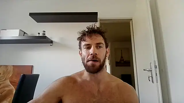 Snapshot of alpha-hunk chatting on 09/29/25, 11:15 alpha-hunk online show from 09/29/25, 11:15