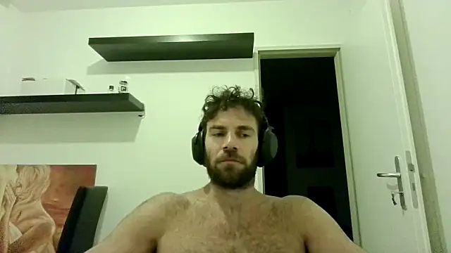 Snapshot of alpha-hunk chatting on 10/10/25, 06:29 alpha-hunk online show from 10/10/25, 06:29