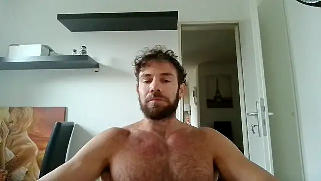 Snapshot of alpha-hunk chatting on 10/17/25, 02:19 alpha-hunk online show from 10/17/25, 02:19
